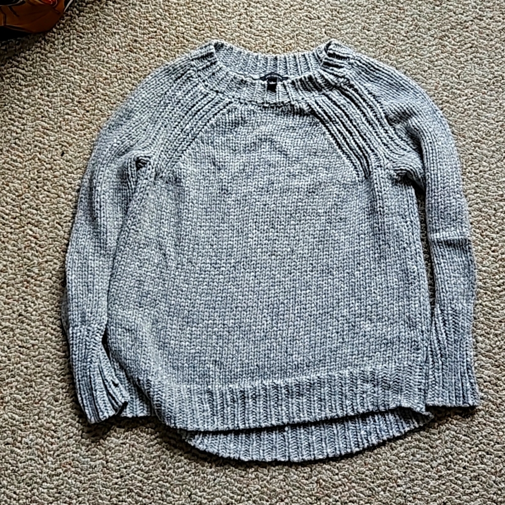 Ann Taylor crew neck sweater, Size L